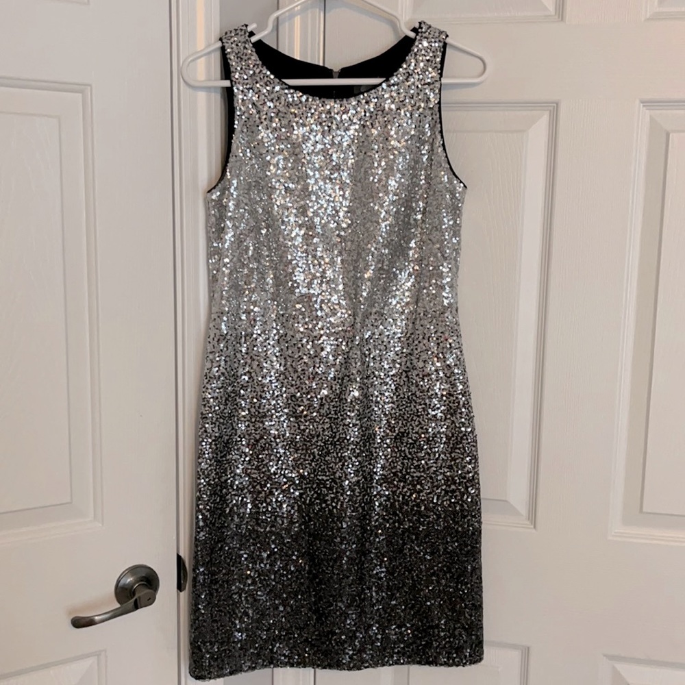 superrrr cute sequin vince camuto dress!!
